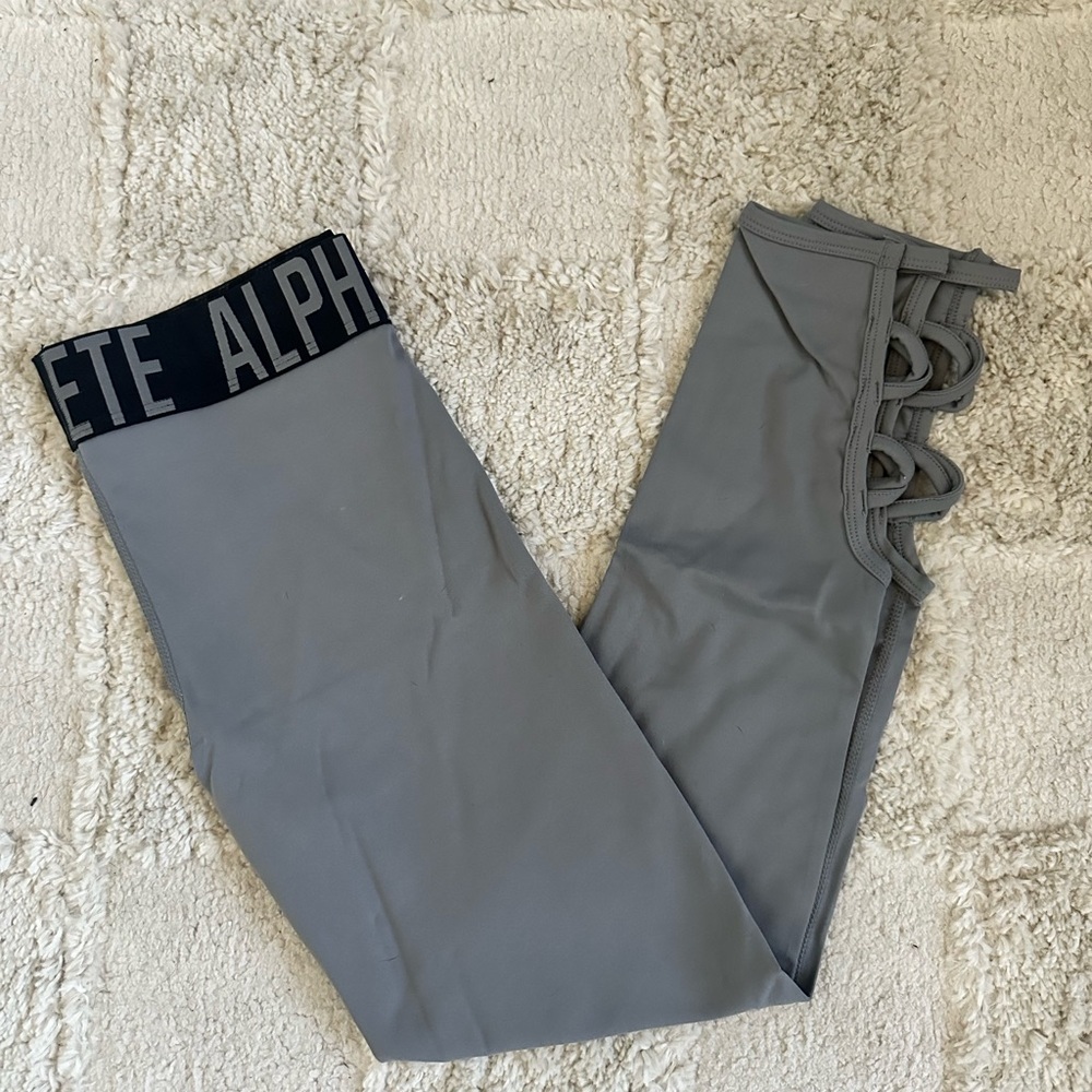 Alphalete Gray High Rise Criss Cross 7/8 Leggings